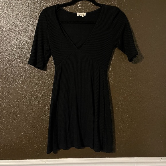 Black Silence & Noise 3/4 Sleeve Skater Style Ribbed V Neck Dress, Size Small - Picture 1 of 5